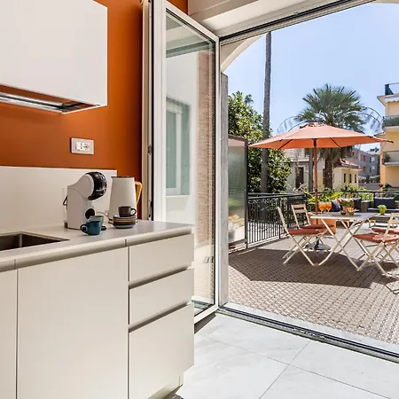 Submaris/luxury Flat /terrazza/ 50m Beach/ Centro Appartement *